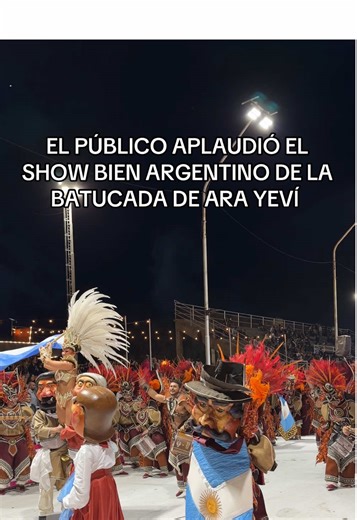 #carnaval #batucada con himno, bandera y bandoneón, la Batucada de Ara Yeví hizo un show bien argentino que el público acompañó con una fuerte ovación