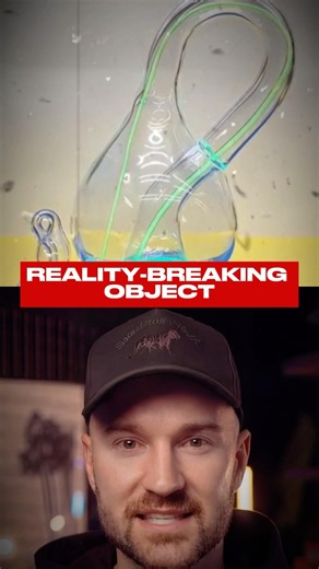 Klein bottle: 4D topology paradox