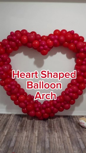 Heart Shaped Balloon Arch for Stunning Engagement Photoshoots