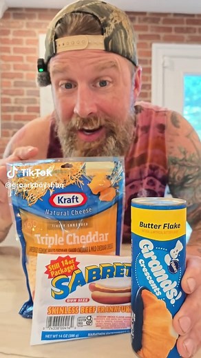 Pillsbury Crescent Dough Hot Dogs in 15–20 Minutes