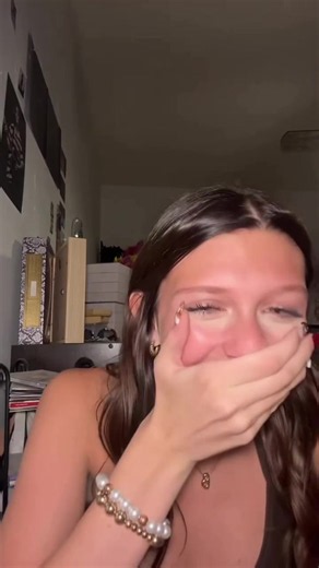 Eilish Intense perfume unboxing — Billie Eilish fragrance review