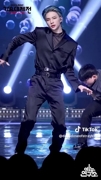 blue hyunjin 🫠 #straykidshyunjin #straykids #hyunjintaste #bluehairhyunjin #hyunjin #hyunjinedit #tasteedit #straykidsedit #pyfツ #fyp #kpopfyp