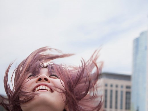 The Jellyfish Haircut Is the Modern Take on a Throwback Hairstyle
