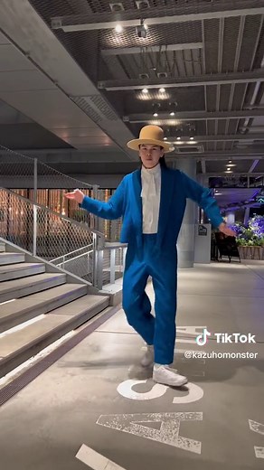 Moonwalking in Tokyo 2.0🗼 #michaeljackson #moonwalk #dance #ムーンウォーク