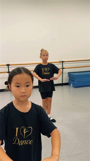 🌟 Enrollment is now open for our kids’ dance group! 🌟 Dance for kids is not just about beauty and music. It helps children grow in every way: ✨ strengthens health and builds stamina ✨ develops good posture and graceful movement ✨ improves flexibility and coordination ✨ nurtures focus, patience, and discipline ✨ encourages self-expression and confidence Most importantly, dance brings joy, inspiration, and makes childhood brighter! Bring your child to class and let them shine on stage and in lif
