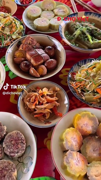 Canh khổ qua trong mâm cơm Tết miền Nam. Ăn xong cái khổ sẽ qua đi #dichoviet #tetbinhngo #tet2026 #tetnguyendan