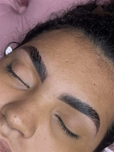 Ultimate Guide to Brow Lamination with Henna