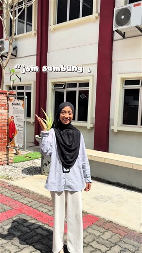 [ 𝐏𝐄𝐑𝐌𝐎𝐇𝐎𝐍𝐀𝐍 𝐊𝐄𝐌𝐀𝐒𝐔𝐊𝐀𝐍 𝐊𝐄 𝐏𝐎𝐋𝐘𝐂𝐂 (𝐏𝐎𝐋𝐈𝐓𝐄𝐊𝐍𝐈𝐊 𝐌𝐄𝐑𝐋𝐈𝐌𝐀𝐔 𝐌𝐄𝐋𝐀𝐊𝐀) 𝐁𝐀𝐆𝐈 𝐒𝐄𝐒𝐈 I 𝟐𝟎𝟐𝟔/𝟐𝟎𝟐𝟕 𝐊𝐈𝐍𝐈 𝐃𝐈𝐁𝐔𝐊𝐀 ] Borang permohonan akan ditutup pada 23 Mac 2026 *KEMASUKAN BAGI SESI 1 26/27* Permohonan dibuka kepada pelajar lepasan Sijil Pelajaran Malaysia (SPM), lepasan Sijil Politeknik/ Sijil Kolej Komuniti/ lulusan Sijil Institut Kemahiran Tinggi PERDA (PERDA-TECH)/ lulusan Sijil Institut Kemahiran MARA (IKM)/ lulusan Sijil Pertani