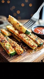 Crispy Baked Parmesan Zucchini Sticks High-Protein | Low-Carb | Diabetic-Friendly Ingredients: 2–3 medium zucchinis, cut into sticks 2–3 tbsp olive oil ½ cup grated Parmesan cheese ½ tsp garlic powder ½ tsp onion powder ½ tsp dried oregano or Italian seasoning Must express something to keep getting my recipes.😍.. Thank you. | Weight Watchers Recipes and Tips