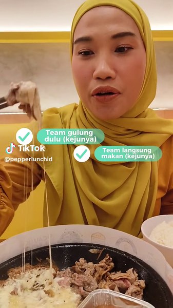 Masih bingung pas mau makan di Pepper Lunch? Liat tips-nya yaaa 😆 ➡️ Tambahkan saus yang paling oke banget yaitu honey sauce ya guys agar nasi dan daging salmon jadi lebih manis dan gurih!🤤 ➡️ Aduk makanan nya agar rasa tercampur dan biar gak gosong😯 ➡️ Awas panas ya guys! Jadi makan nya pelan-pelan aja yaa🤗 Yuuk share tips and tricks ini ke teman-teman kamu dan jangan lupa ajak ke Pepper Lunch yaa😁 Credit : @Sarah28shop #pepperlunch #foodporn #japanesefood #tipsandtricks #makanenak