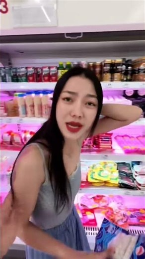 Everyone, what happened to the morning glory plant? #BugHaOat #funny