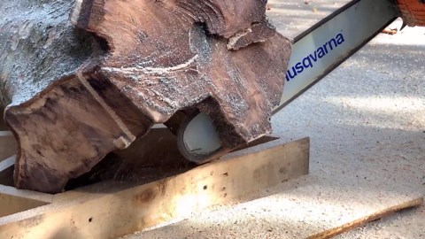 Creative Wood Recycling for a Multifunctional Turntable