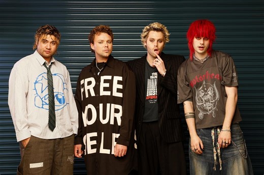 5 Seconds Of Summer Reach No. 1 For The First Time With New Album