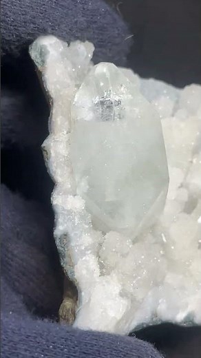NATURAL QUARTZ CORAL FORMATION W/ APOPHYLLITE CRYSTAL STUNNING SPECIMEN