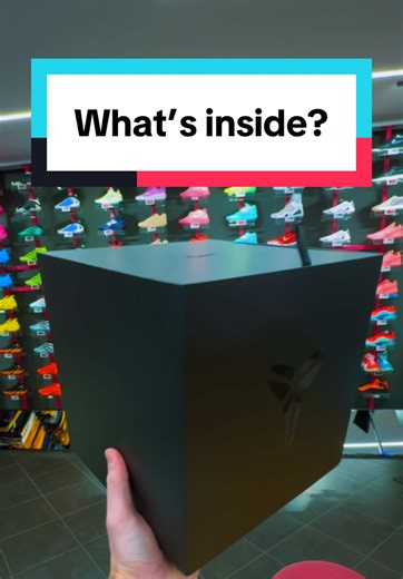 A black box. A Nike logo. The Kobe sheath. What do you think is inside? Drop your guess in the comments 👇 Let’s see who really knows Kobe. #basketball #basketballshoes #kobe #hoops #nike @Laszlo Horvath @Dunk Shop Hungary