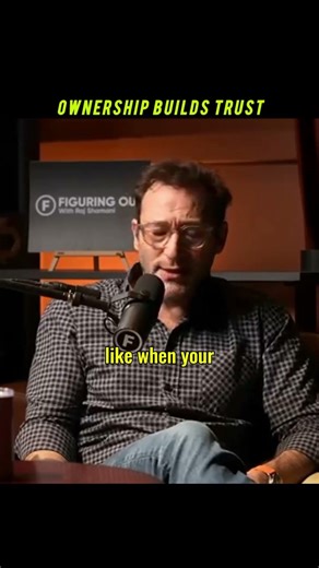 Trusting the Wrong Person vs Trusting No One – The Real Truth