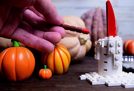 908K views · 536 shares | Cooking a LEGO Halloween Meal (by tomosteen https://bit.ly/3cFAE40) | Beyond the Brick | Facebook
