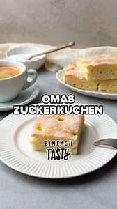 Dieser Zuckerkuchen nach Omas Rezept überzeugt mit einem lockeren Hefeteig, einer süßen Kruste und buttrigem Aroma. Perfekt für die Kaffee-Runde. 👵🏼🍰 🛒 Du brauchst: 👉 Für den Teig: 200 ml Milch, ½ Würfel frische Hefe, 1 TL Zucker (für den Vorteig), 80 g Zucker, 1 Päckchen Vanillezucker, 1 Prise Salz, 1 Ei, 50 g weiche Butter, 500 g Mehl 👉 Für den Belag: 80 g kalte Butter, 80 g Zucker 💡 Das ganze Rezept findest du auf unserer Homepage (Link in Bio) und in unserer heutigen Story.️ #EinfachT