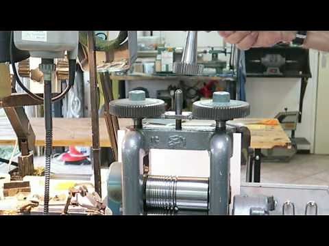 Aligning a jewelers rolling mill