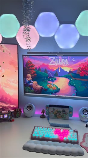 Des🦋✨ on Instagram: "Happy beautiful Friday friends 🩷 Showing off this lovely keyboard, the Womier VK66 Pro, in the pink color! Do you like the 65% size keyboard? It’s so cute!💞✨ I’ll post on my story what the keeb looks like with the strap!🥰 Huge thanks to @womier_keyboard & @womier_marketing for sending it over!🫶🏻 #gifted It’s the weekend! Do you all have any fun plans?🩵 ••• 🏷️ #keyboard #keyboardasmr #tippytaps #gamingkeyboard #keeb #unboxing #pinkvibes #autumnvibes #desksetup #gaming