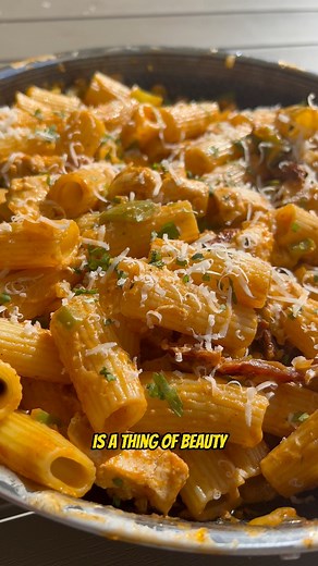 63K views · 356 reactions | Red Pesto Chicken Rigatoni (full recipe in comments) | Fraser Reynolds | Facebook