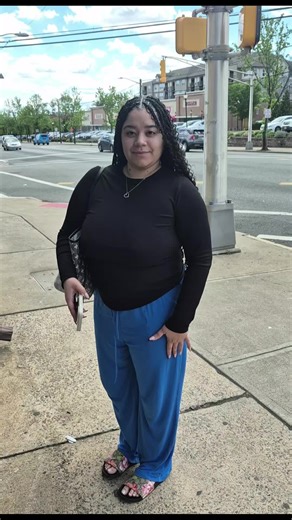 #bloomfieldnj#bloomfieldnj#viralvideo#Monclairenj#knotlessbraids#cheaphairstyles#blackhairstylist#bloomfieldhairbraider