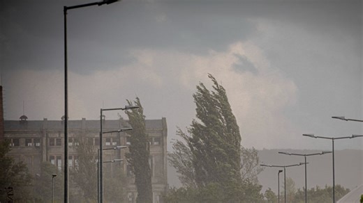 Iszonyú, mi tart Borsod megye felé, már a szomszédban a vihar! Kint a riasztás is!