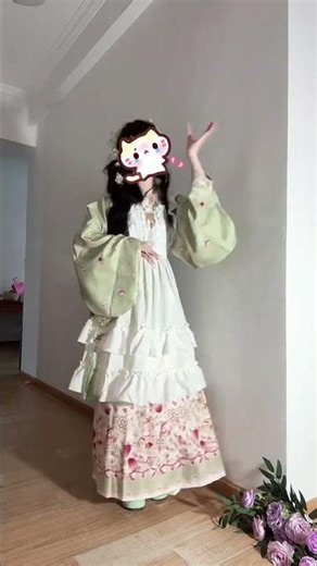 Dress Like a Tree: Styling Tips for a Lush Life