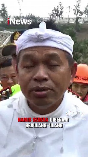 Korban tewas akibat longsor yang melanda Kecamatan Cisarua, Kabupaten Bandung Barat, Sabtu (24/1/2026), bertambah menjadi 8 orang pada Sabtu (24/1/2026). Akibat longsor Bandung Barat, sekitar 30 rumah terdampak. Bencana ini berdampak langsung terhadap 34 kepala keluarga atau 113 jiwa. Dalam peristiwa tersebut, 23 orang berhasil selamat, sementara 82 orang lainnya masih dalam proses pencarian dan pendataan. #Longsor #Cisarua #JawaBarat #BreakingNews #BeritaHariIni #iNews