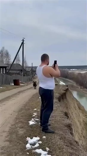 Funny Robot Twerking on Trending TikTok