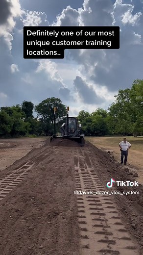 For more details about the V-Loc System, visit the link in our bio! #vlocsystem #johndeere #construction #skidsteer