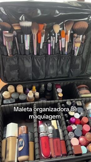 Maleta organizadora de maquiagem! Com várias divisórias. Ela é ótima para atendimentos externos. #maletamaquiagem #maleta #maquiadora #maquiador #maletaorganizadora