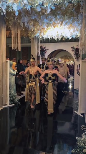 Cucuk Lampah: Tradisi Pernikahan Adat Jawa