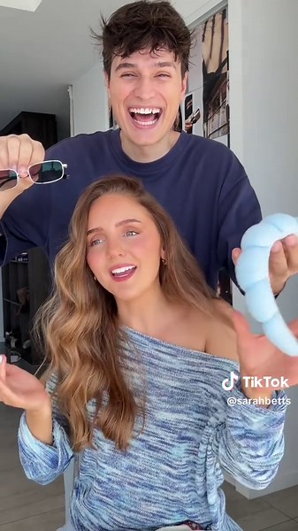 Left or Right Outfit Challenge: Style with Friends