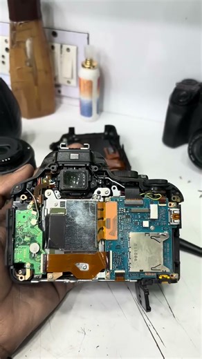 Nikon D5600 Card Slot Damage #nikond5600 #nikon #nikonphotography #photography #repairing #minivlog