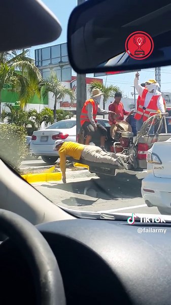 There has GOT to be a better way 😂🦺 #NationalSafetyDay #construction #fail