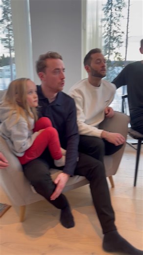 #flashbackfriday #againstalloddds #philcollinsmusic #dadharmony