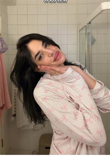 Bestie's Bathroom Chaos & Auto-Correct Fails