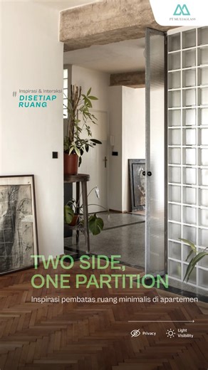 Mulia Glass Block & Magna Glass Block on Instagram: "Glass block bisa jadi solusi partisi minimalis yang memisahkan ruang tanpa mengurangi cahaya. Transisi antar-ruang tetap terasa terang, lapang, dan rapi—cocok untuk apartemen atau hunian compact yang butuh pembagian ruang yang efisien. ✨ Ingin lihat inspirasi desain lainnya dengan partisi glass block? Yuk jelajahi ide bersama Muliaglass Block, klik linktree di bio, ya! ----------- Glass blocks offer a minimal, modern way to separate spaces wit