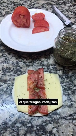 Dinner in 5 Minutes #simplerecipes #empanadas #pastrybaskets #neapolitan #cheese #rolls