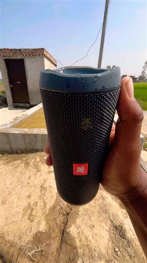 Jbl essential 2 water poll in test