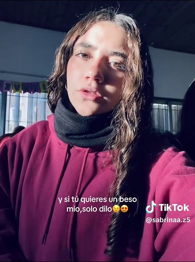 Mujeres Besándose: Momentos Lésbicos Especiales