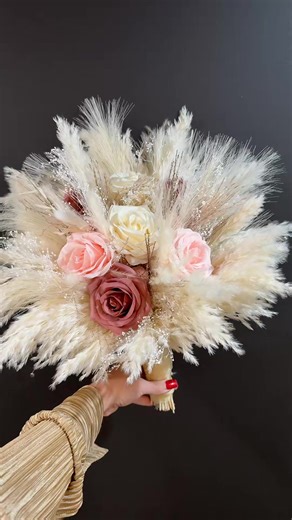 Stunning Boho Wedding Bouquet Ideas for Brides