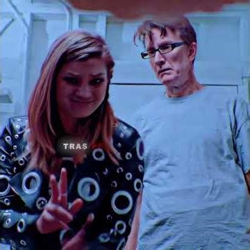 ¡Quién lo diría, ese bocazas anda por ahí devorando gente! #movierecap #shorts