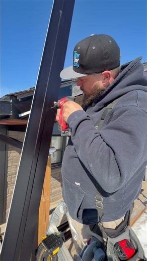 How to instal fascia metal #roofing #construction #shortsfeed