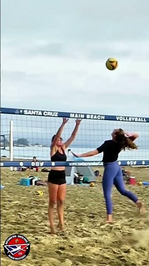 #hotsandusa #quiksnapdown #beachvolleyball #santacruz #mainbeach