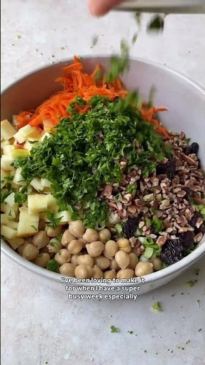chickpea apple broccoli salad (great for fall!)