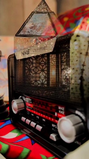 Vintage Radio Close-Up: A Nostalgic Journey