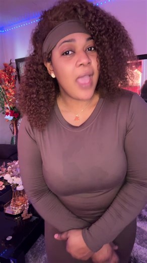 Santa Mathé (@santa.math)’s videos with son original - Milliard Le Media chrétien 📸