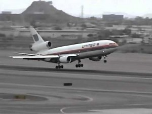 PHX - United Airlines DC-10